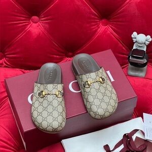 Gucci Women's Tan and Brown Logo Mules